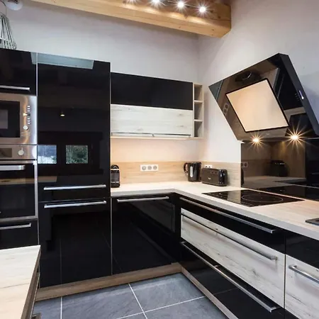 Arc 2000 Modern Holiday home